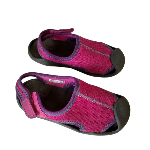 Crocs Magenta Swift water Sandal Size 10 - Picture 1 of 11